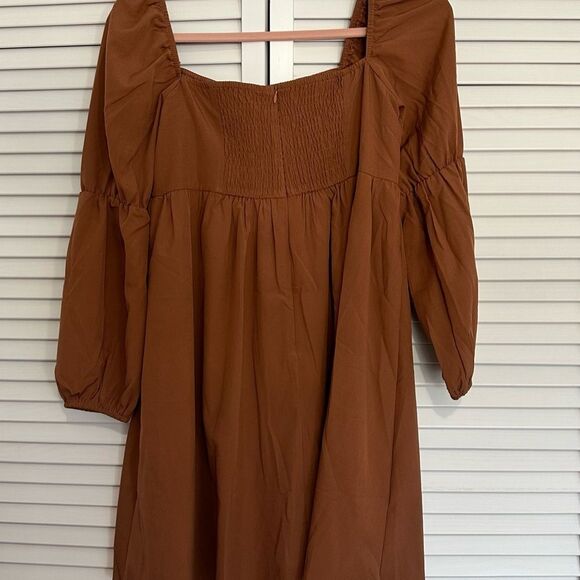 Cute classic dress   - Picture 4 of 7